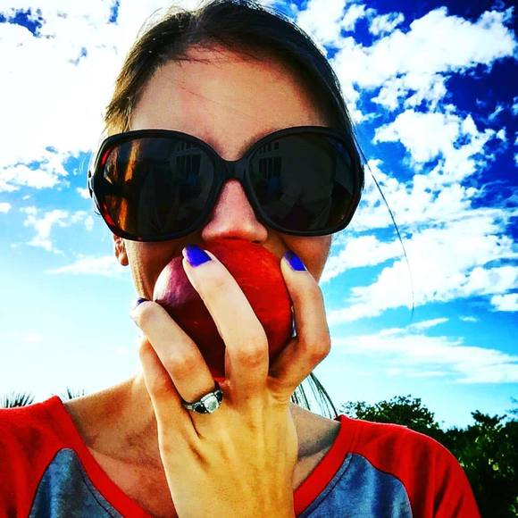 Meet your Posher, Glennyce - Picture 1 of 4